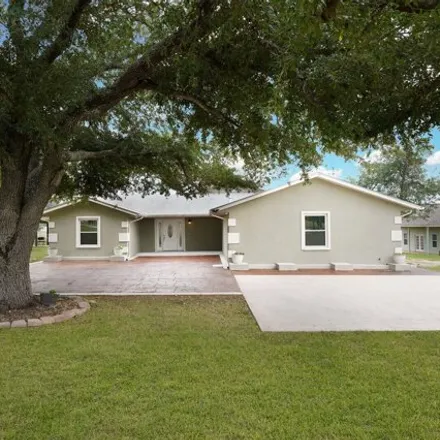 Buy this 6 bed house on 7606 Triple Oaks in Bexar County, TX 78263