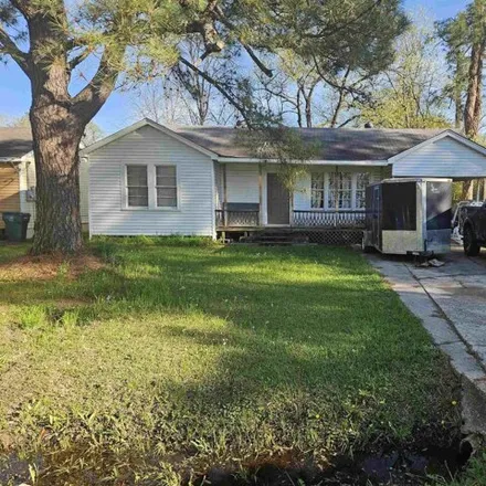 Buy this 3 bed house on 846 Roselawn Avenue in Monroe, LA 71201
