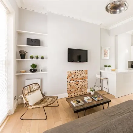 Rent this 1 bed apartment on 57 Balcombe Street in London, NW1 6HD