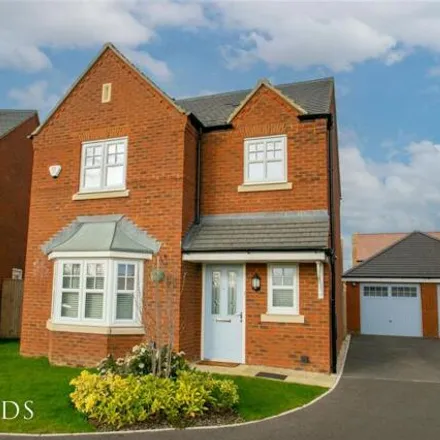 Buy this 3 bed house on Meadow Road in Houghton Conquest, MK45 3GJ
