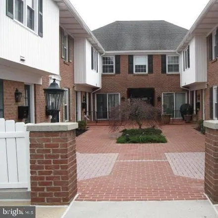 Rent this 3 bed condo on 463 West Caracas Avenue in Hershey, PA 17033