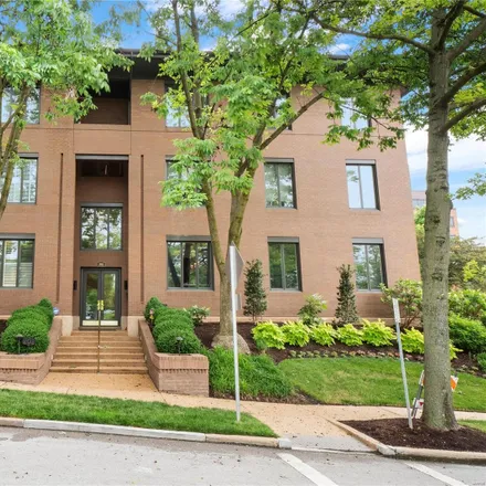 Buy this 2 bed condo on 202 North Brentwood Boulevard in Clayton, MO 63105