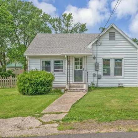 Buy this 2 bed house on 157 West Williams Street in Goodman, McDonald County