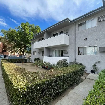 Image 2 - 9075 Cedros Avenue, Los Angeles, CA 91402, USA - Apartment for sale