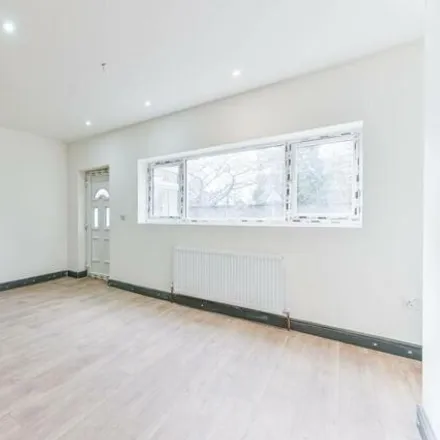 Rent this 1 bed apartment on 162 Pawson's Road in London, CR0 2QD