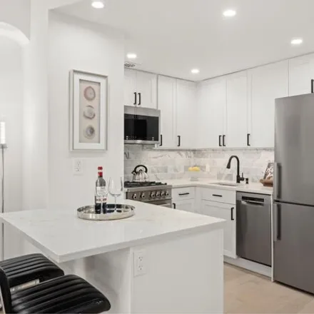 Image 5 - 463 West 23rd Street, New York, NY 10011, USA - Apartment for sale