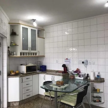 Buy this 3 bed apartment on Rua Dona Leopoldina 590 in Vila Dom Pedro I, São Paulo - SP