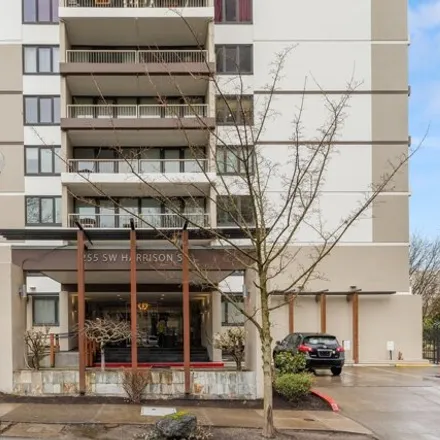 Buy this 2 bed condo on Southwest 3rd Avenue in Portland, OR 97258