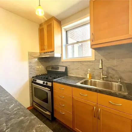 Image 3 - 2665 Homecrest Avenue, New York, NY 11235, USA - Condo for sale