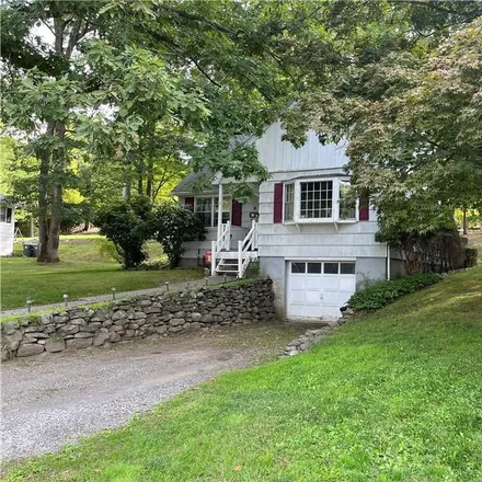 Image 2 - 57 Wileman Avenue, Montgomery, Village of Walden, NY 12586, USA - House for sale