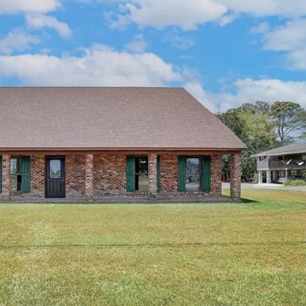 Buy this 3 bed house on 3003 Broadview Drive in Vermilion Parish, LA 70533