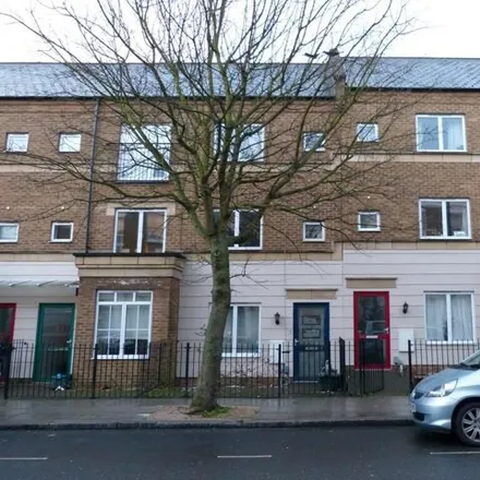 Rent this 1 bed house on Tollington Way in London, N7 6FL