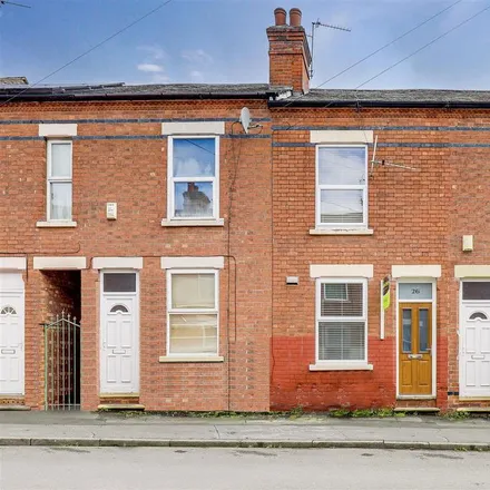 Rent this 3 bed townhouse on 143 Lyndhurst Road in Nottingham, NG2 4FJ