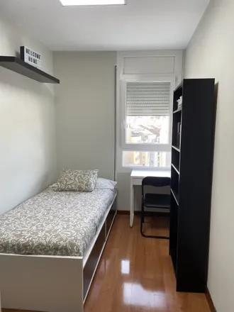 Rent this 1 bed room on Outlet El Corte Inglés in Avinguda Meridiana, 08001 Barcelona