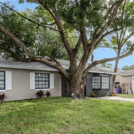 Buy this 3 bed house on 3195 Via Dos in Orange County, FL 32817