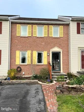 Buy this 3 bed house on 113 Sherfield Court in Elizabethtown, PA 17022