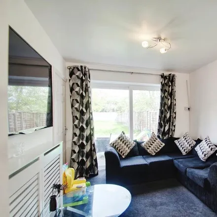 Image 3 - Pinewood Green, Iver Heath, SL0 0QH, United Kingdom - Duplex for rent