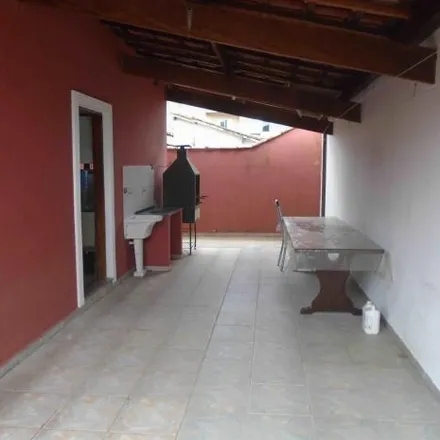 Buy this 3 bed house on Rua Antônio Marques do Valle in Sumaré, Ubatuba - SP