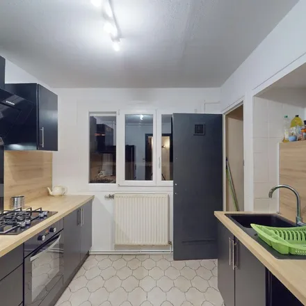 Image 8 - 6 Rue Hippolyte Müller, 38100 Grenoble, France - Apartment for rent