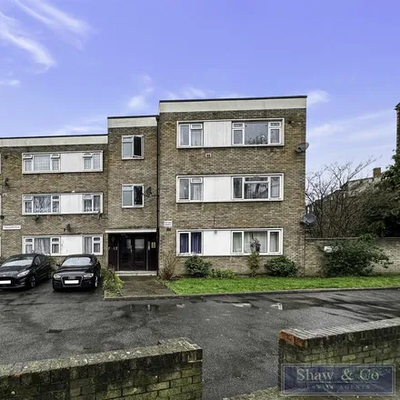 Rent this 2 bed apartment on Church Road in London, TW5 0LB