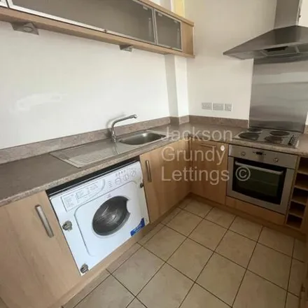 Image 3 - Ambe Supermarket, 30 St Andrew's Street, Northampton, NN1 2JD, United Kingdom - Apartment for rent