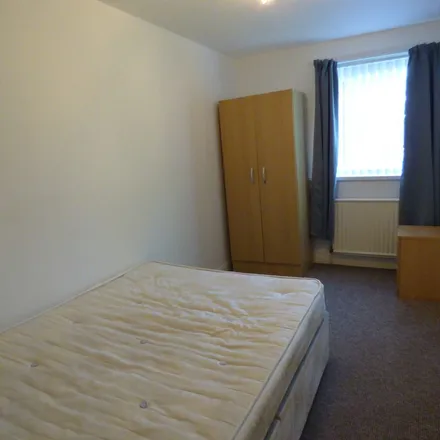 Rent this 2 bed apartment on Greystoke Gardens in Newcastle upon Tyne, NE2 1PY