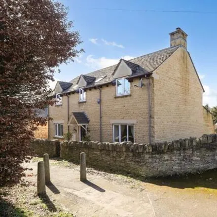 Buy this 3 bed house on Hambutts Drive in Painswick, GL6 6UP