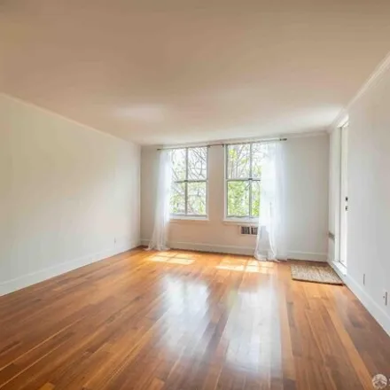 Rent this 1 bed condo on 1650 Jackson Street in San Francisco, CA 94109