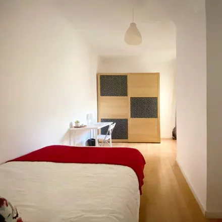 Rent this 8 bed room on Madrid in Calle de Velázquez, 119