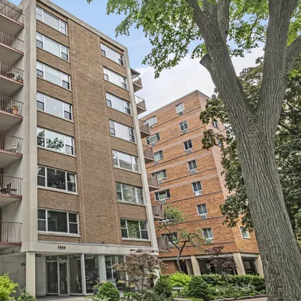 Buy this 2 bed house on The Evanstonian in 1508 Hinman Avenue, Evanston