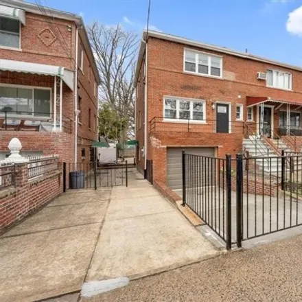 Buy this 3 bed house on 1111 Mace Avenue in New York, NY 10469