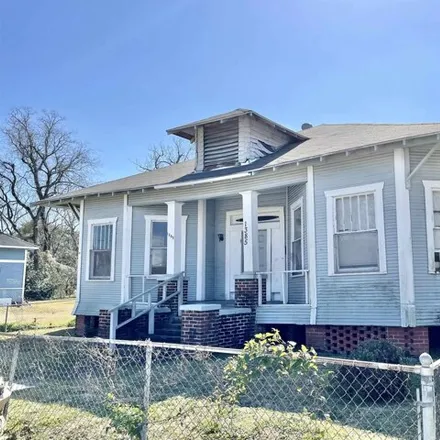 Rent this 3 bed house on 1385 Long Ave in Beaumont, Texas