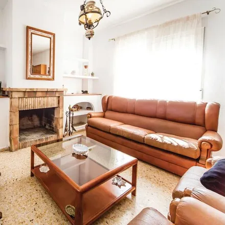 Rent this 3 bed house on Benaguasil in Carrer de la Bàscula, 46180 Benaguasil