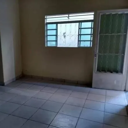Rent this 2 bed house on Rua José Inácio in Centro, Atibaia - SP
