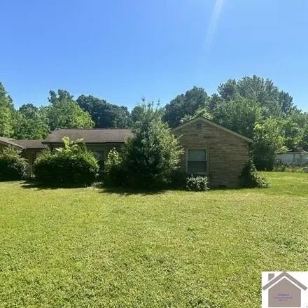 Buy this 2 bed house on 2229 Homewood Avenue in Woodlawn, McCracken County