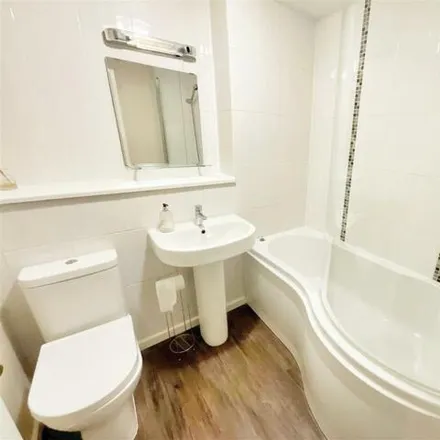 Image 5 - Platinum House, 152 North Row, Wolverton, MK9 1DG, United Kingdom - Apartment for rent