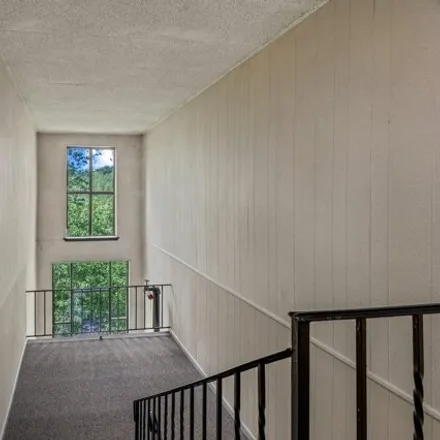 Image 1 - 399 Glendale Road, West Gate Hills, Haverford Township, PA 19083, USA - Condo for sale