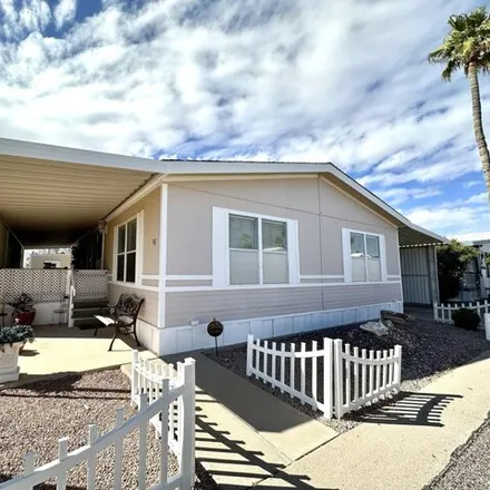 Image 1 - 2900 West Superstition Boulevard, Apache Junction, AZ 85120, USA - Apartment for sale