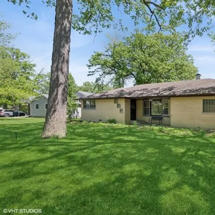 Buy this 3 bed house on 10817 Octavia Avenue in Worth, IL 60482