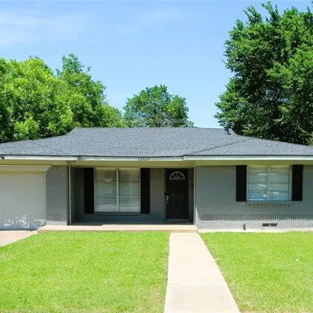 Image 2 - 1305 Bandera Ln, Garland, Texas, 75040 - House for sale