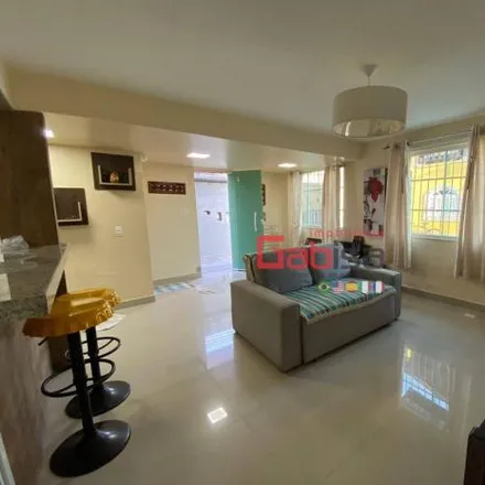 Buy this 5 bed house on Rua Tocantins in Cabo Frio - RJ, 28911-320