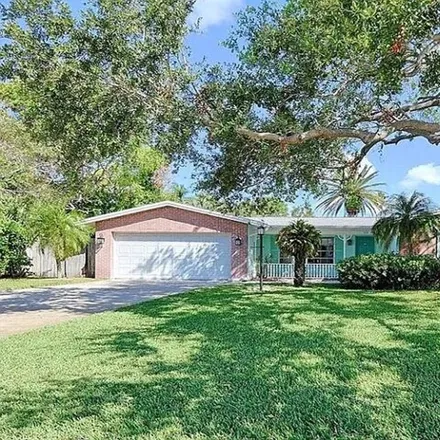 Rent this 2 bed house on 195 17th Street in Belleair Beach, Pinellas County