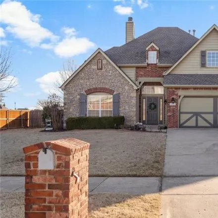 Buy this 5 bed house on 1902 East Tacoma Street in Broken Arrow, OK 74012