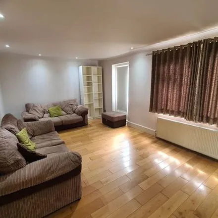 Rent this 3 bed apartment on Warrens Shawe Lane in Broadfields, London