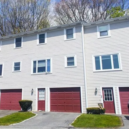 Image 1 - 110 Park Avenue West, Belvidere, Lowell, MA 08152, USA - Townhouse for sale