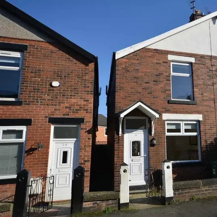 Rent this 3 bed duplex on Harold Street in Prestwich, M25 3HY