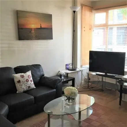 Rent this 5 bed townhouse on 262 Dawlish Road in Selly Oak, B29 7AT