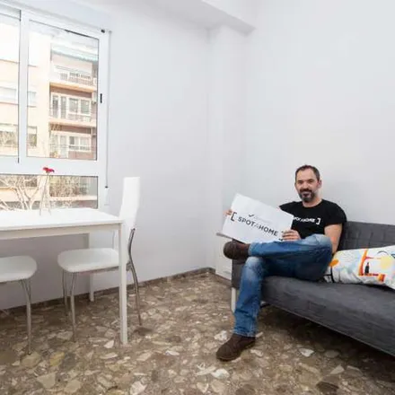 Image 8 - Carrer de Cuba, 65, 46006 Valencia, Spain - Apartment for rent