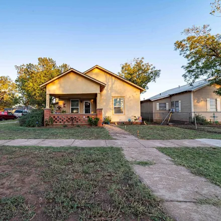 Buy this 4 bed house on 724 North 1st Street in Crowell, Foard County