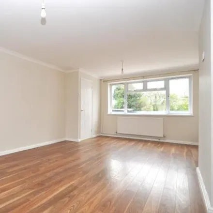 Image 7 - 51 Roundmead, Bedford, MK41 9HY, United Kingdom - Townhouse for rent